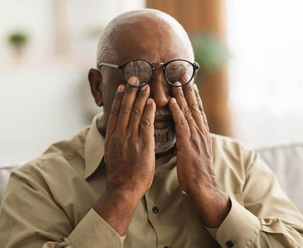 elderly suffer from dry eye