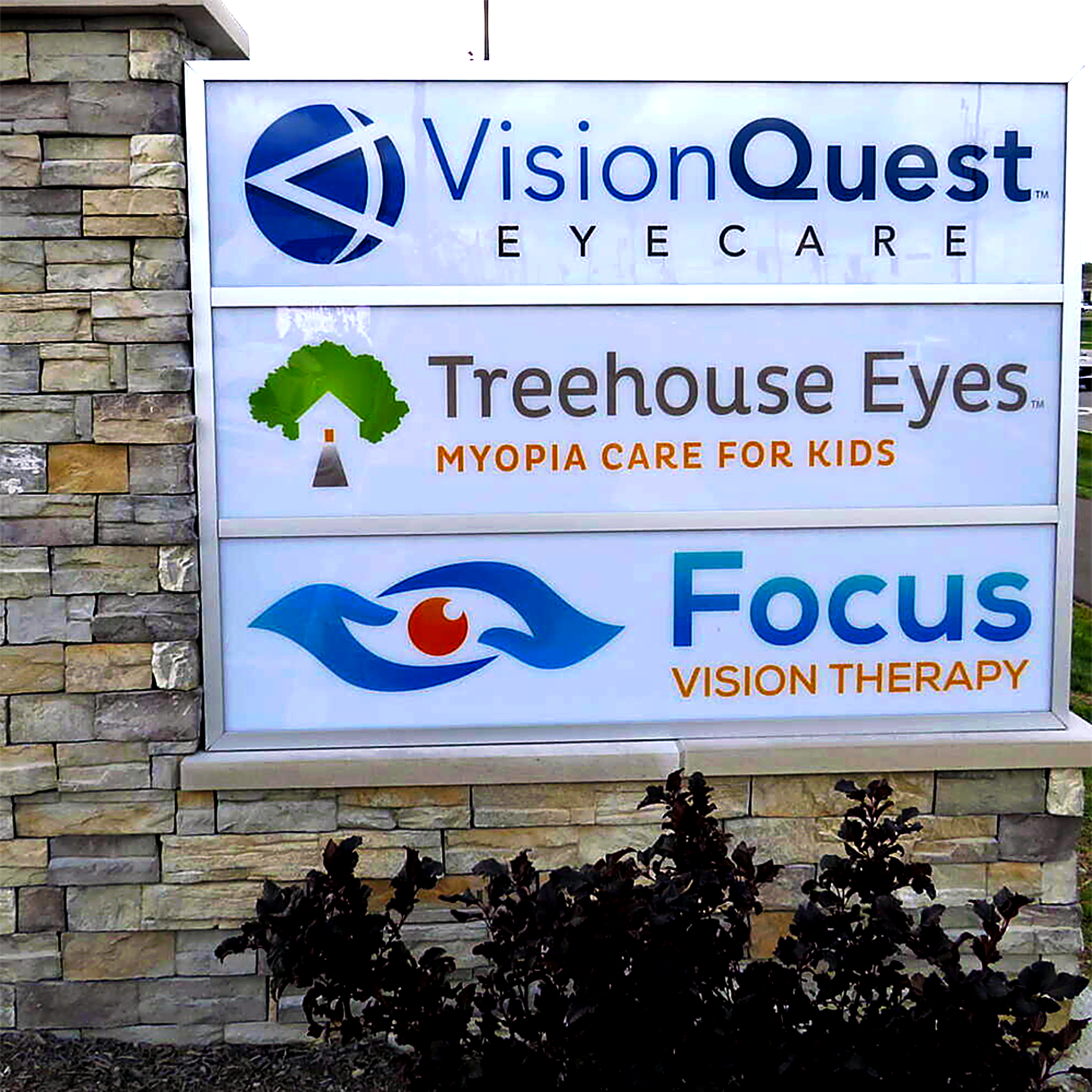 Services Co-Managed Eye Care l VisionQuest Eyecare Indianapolis Eye doctor practices sign